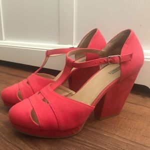 Urban Outfitters Suede Coral Block Heels